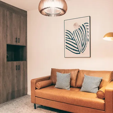 Sejour Chic Et Cosy Au Coeur De Versailles