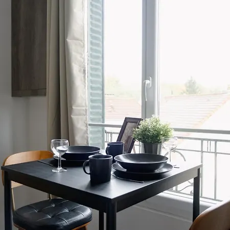 Apartment Sejour Chic Et Cosy Au Coeur De Versailles
